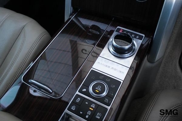 2018-Land-Rover-Range-Rover-50-V8-SC-Vogue-SE image:16