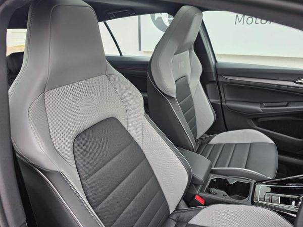 2026-Volkswagen-Golf-14-TSI-R-Line-Auto-110kw image:13