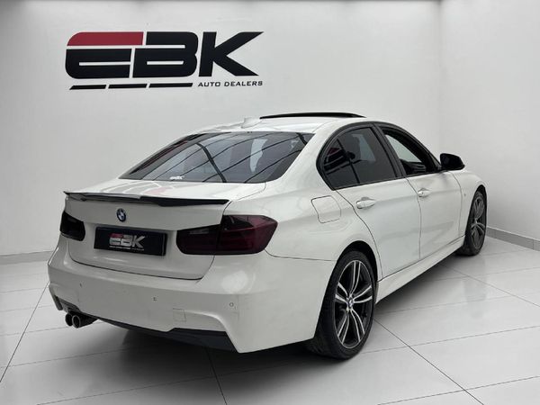 2012-BMW-3-Series-320i-Sport image:5