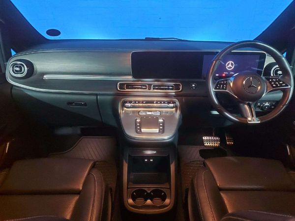 2025-Mercedes-Benz-V-Class-V300d-Exclusive image:6