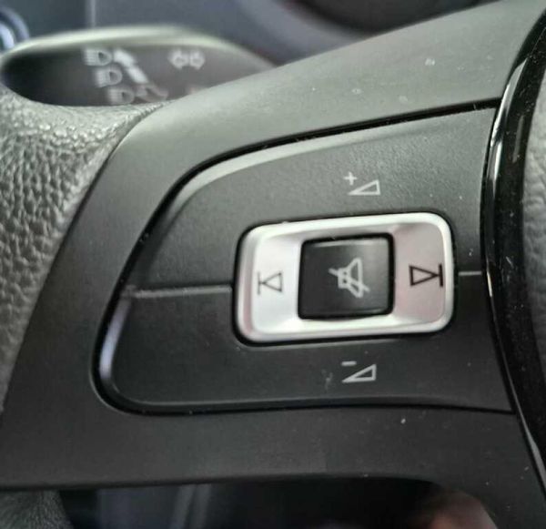 2020-Volkswagen-Polo-Vivo-14-Comfortline-5-dr image:15