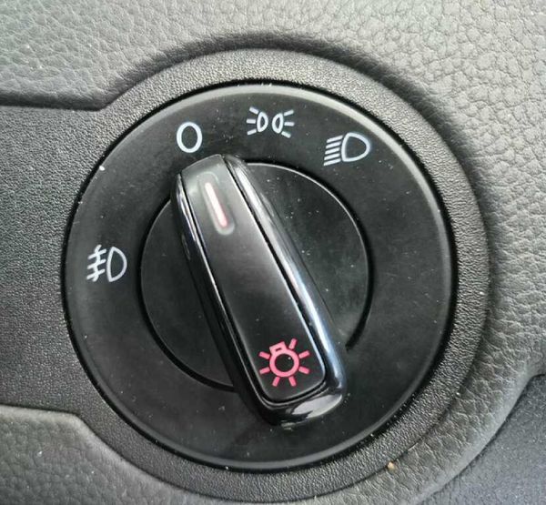2020-Volkswagen-Polo-Vivo-14-Comfortline-5-dr image:17
