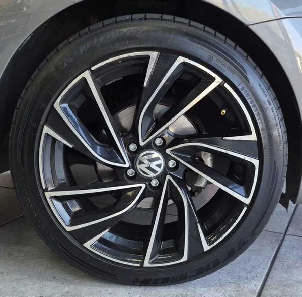 2020-Volkswagen-Polo-Vivo-14-Comfortline-5-dr image:4