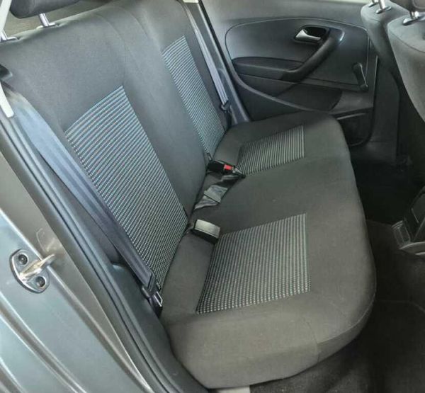 2020-Volkswagen-Polo-Vivo-14-Comfortline-5-dr image:6