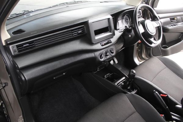 2025-Suzuki-Ertiga-15-GA image:11