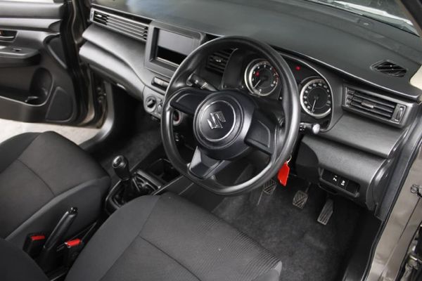 2025-Suzuki-Ertiga-15-GA image:7
