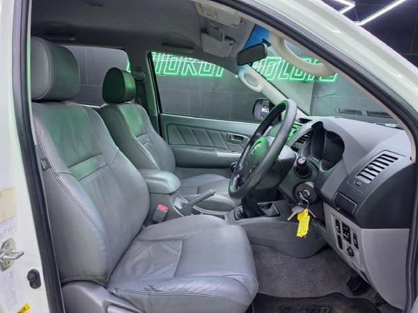 2011-Toyota-Hilux-27-VVTi-Raider-Raised-Body-Double-Cab image:13