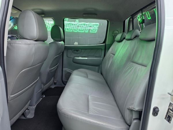 2011-Toyota-Hilux-27-VVTi-Raider-Raised-Body-Double-Cab image:17