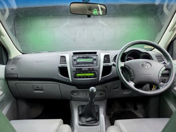 2011-Toyota-Hilux-27-VVTi-Raider-Raised-Body-Double-Cab image:8