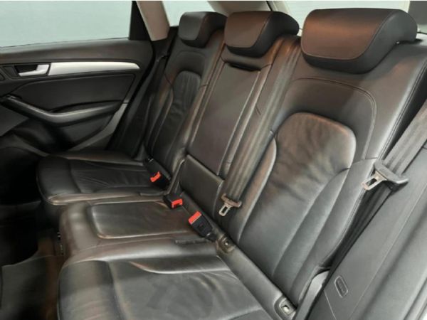 2019-Audi-Q5-20-TDI-quattro-Auto image:4