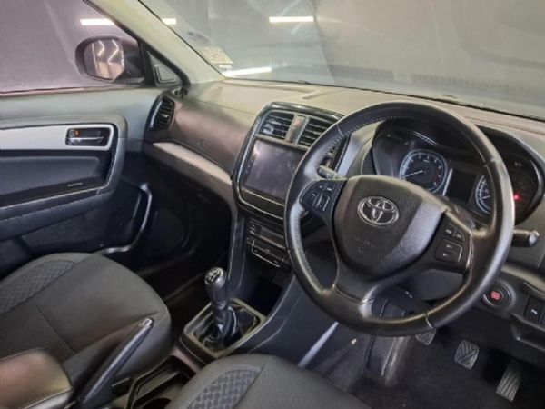 2021-Toyota-Urban-Cruiser-15-Xr image:17