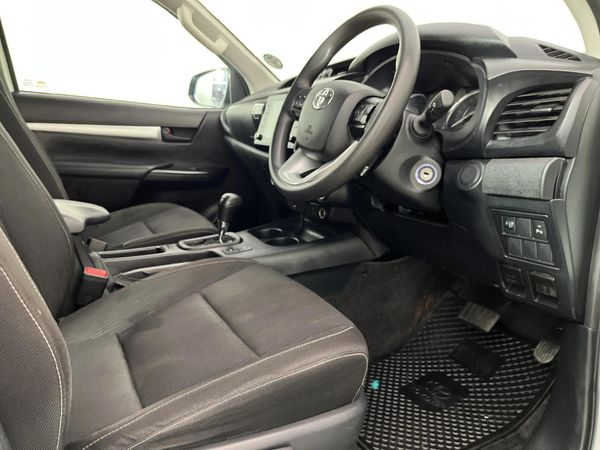 2024-Toyota-Hilux-24GD-6-4x4-Raider-X-Auto-Double-Cab image:9
