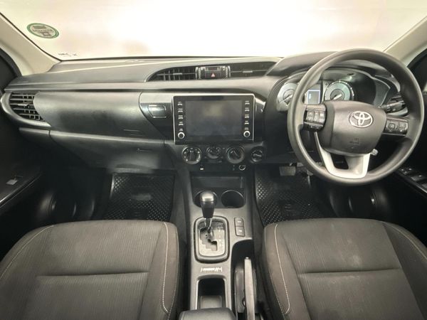 2024-Toyota-Hilux-24GD-6-4x4-Raider-X-Auto-Double-Cab image:1