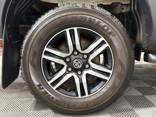 2024-Toyota-Hilux-24GD-6-4x4-Raider-X-Auto-Double-Cab image:6
