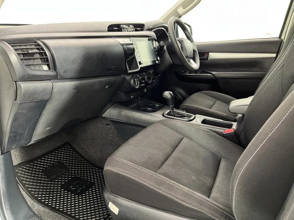 2024-Toyota-Hilux-24GD-6-4x4-Raider-X-Auto-Double-Cab image:8