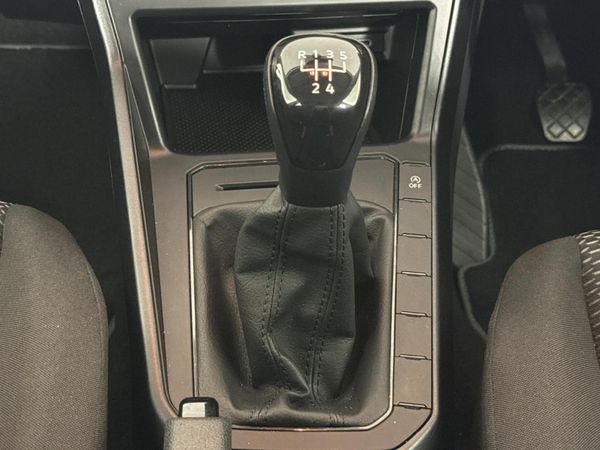 2025-Volkswagen-Polo-10-TSI image:7