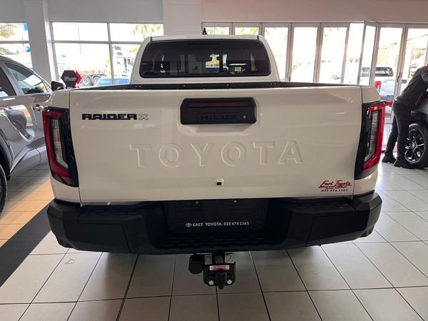 2026-Toyota-Hilux-28-GD-6-RB-Raider-X-Auto-Extended-Cab image:3