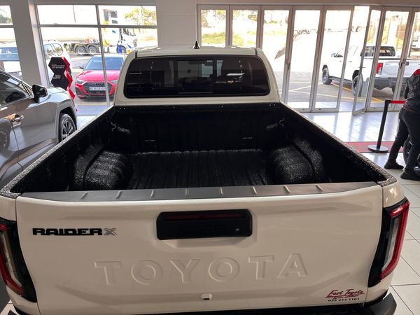 2026-Toyota-Hilux-28-GD-6-RB-Raider-X-Auto-Extended-Cab image:5