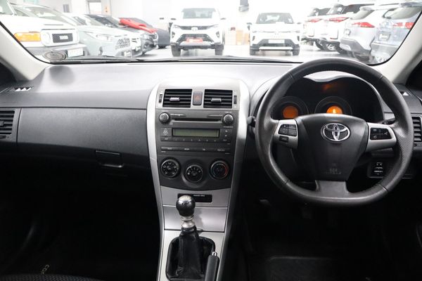 2013-Toyota-Corolla-16-Advanced image:5