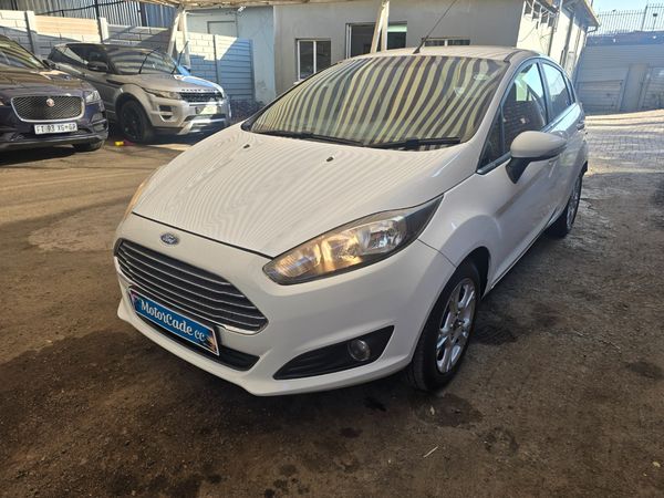2017-Ford-Fiesta-10-EcoBoost-Trend-5-dr image:4