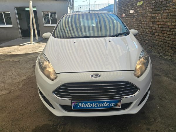 2017-Ford-Fiesta-10-EcoBoost-Trend-5-dr image:5