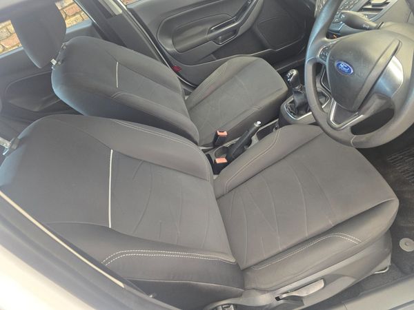 2017-Ford-Fiesta-10-EcoBoost-Trend-5-dr image:8
