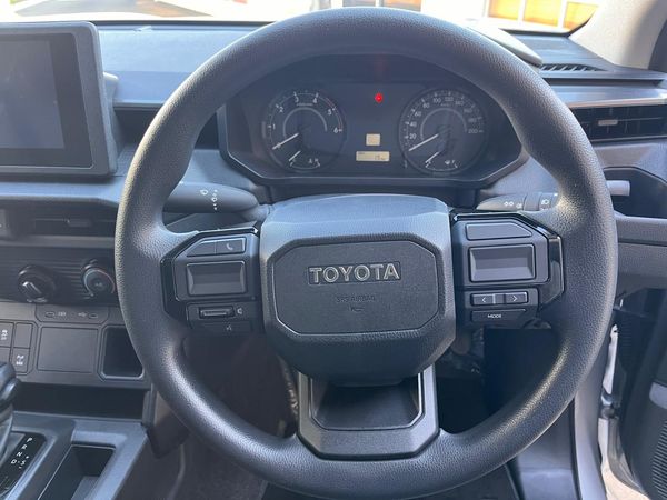 2026-Toyota-Hilux-28-GD-6-RB-SRX-Auto-Double-Cab image:12