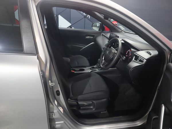 2023-Toyota-Corolla-Cross-18-XI image:14