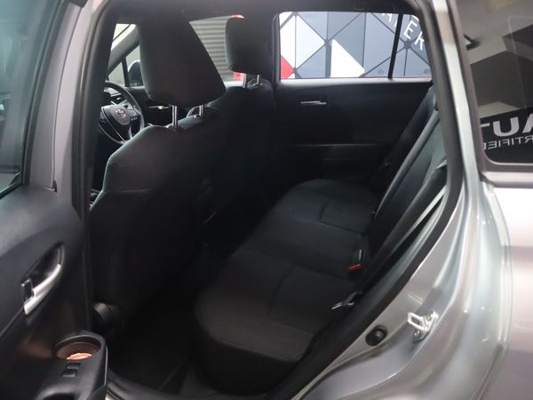 2023-Toyota-Corolla-Cross-18-XI image:17