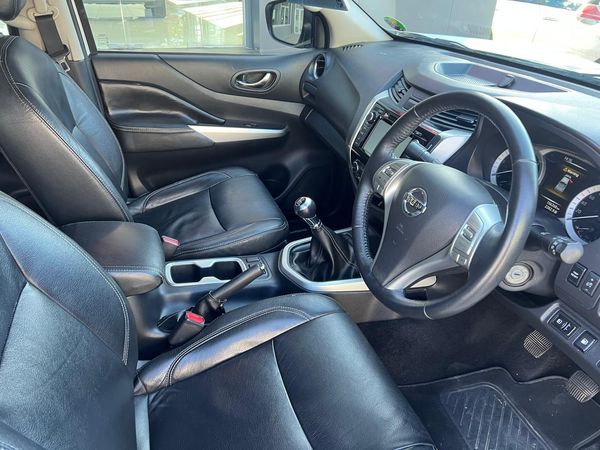 2018-Nissan-Navara-23D-SE-Double-Cab image:4