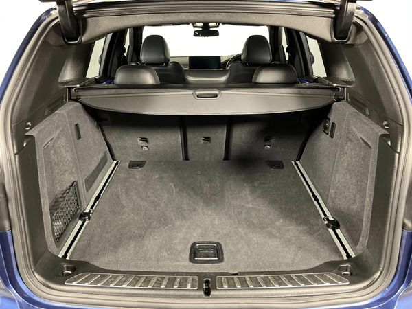 2022-BMW-X3-xDrive20d image:16