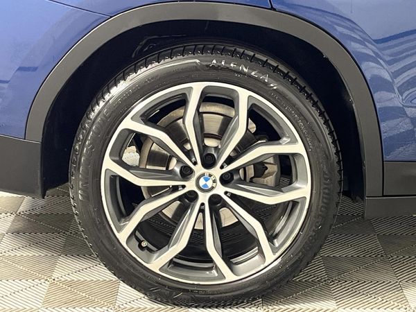 2022-BMW-X3-xDrive20d image:7