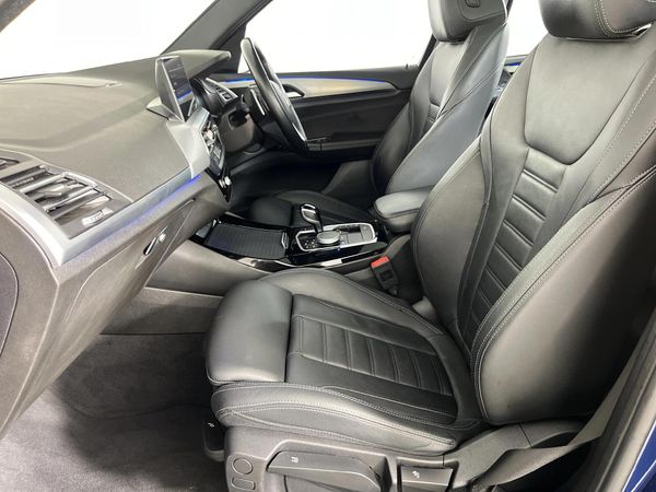 2022-BMW-X3-xDrive20d image:8
