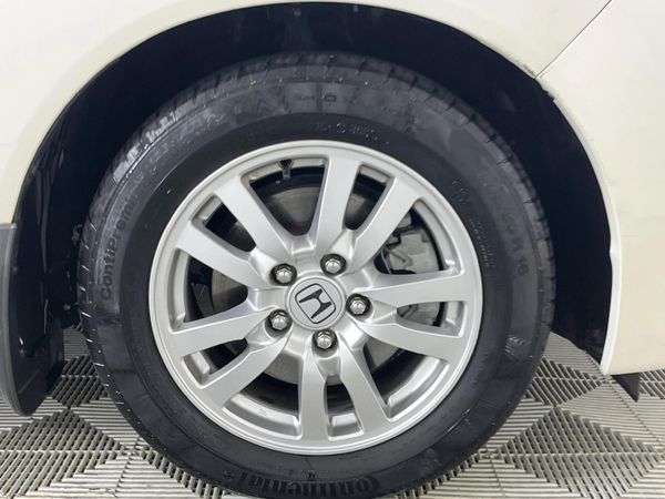 2009-Honda-Accord-20-Executive image:5