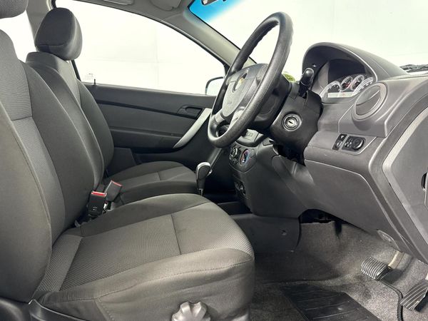 2014-Chevrolet-Aveo-16-LS-Auto image:9