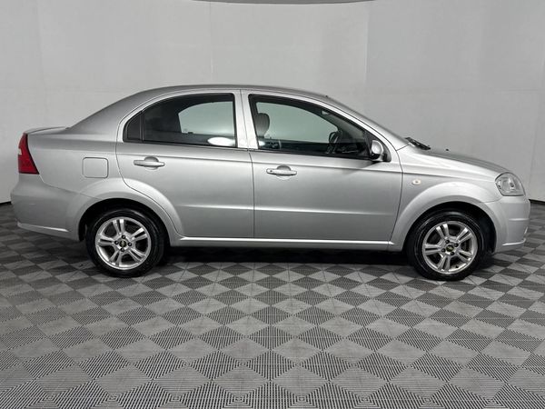2014-Chevrolet-Aveo-16-LS-Auto image:17