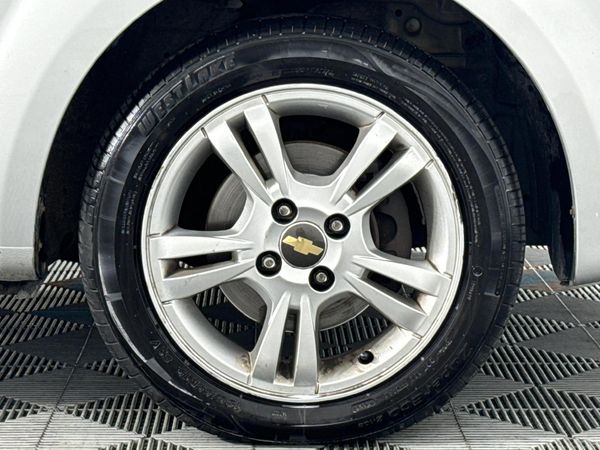 2014-Chevrolet-Aveo-16-LS-Auto image:5