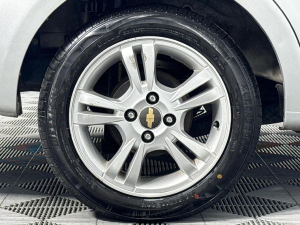 2014-Chevrolet-Aveo-16-LS-Auto image:7