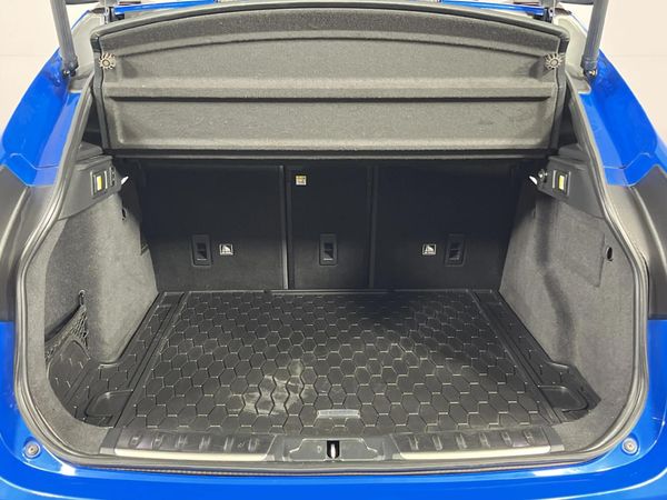 2019-Jaguar-F-Pace-50-V8-SVR image:16
