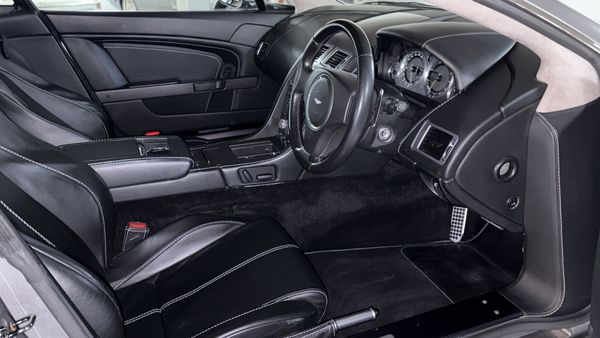 2008-Aston-Martin-Vantage-Coupe-Auto image:15