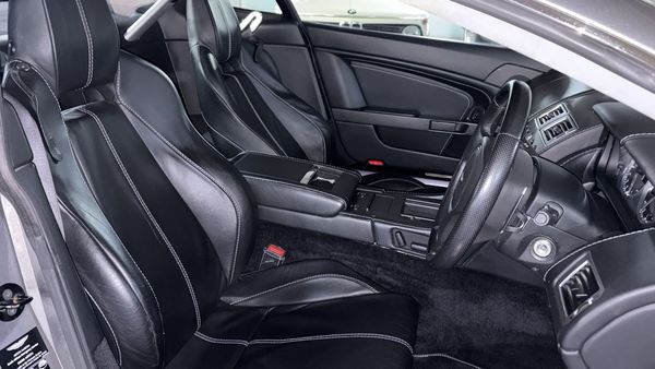 2008-Aston-Martin-Vantage-Coupe-Auto image:17