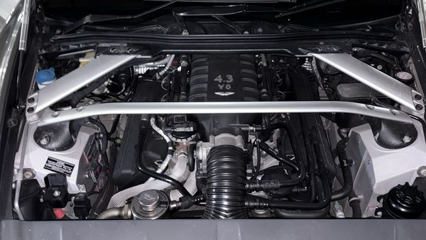 2008-Aston-Martin-Vantage-Coupe-Auto image:20