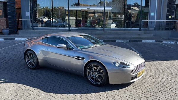 2008-Aston-Martin-Vantage-Coupe-Auto image:4