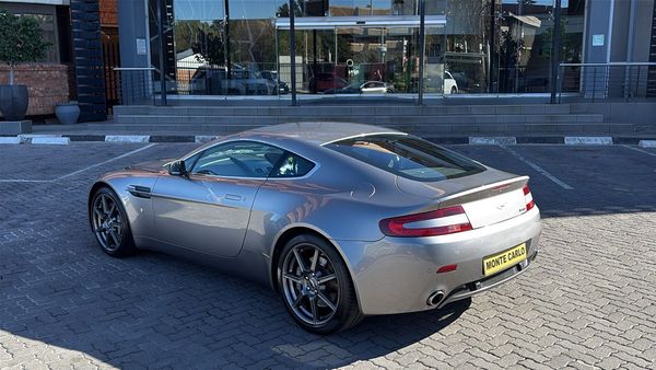 2008-Aston-Martin-Vantage-Coupe-Auto image:7