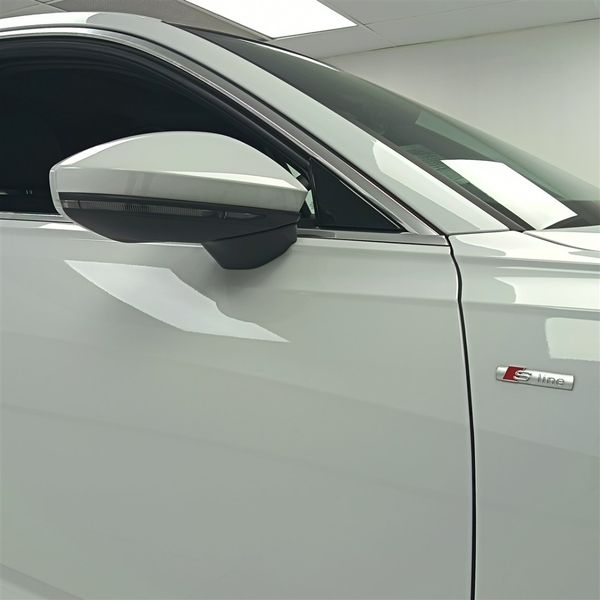2026-Audi-A6-S-Line-quattro-Auto-40-TDI-140kW image:14