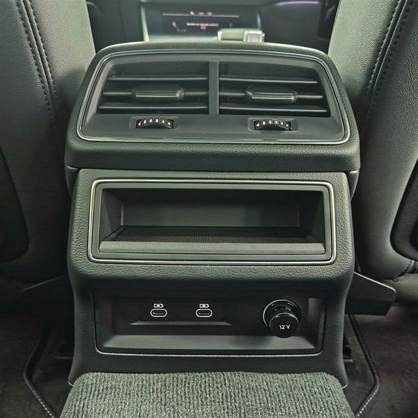 2026-Audi-A6-S-Line-quattro-Auto-40-TDI-140kW image:17