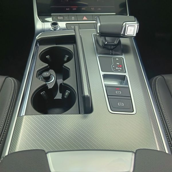 2026-Audi-A6-S-Line-quattro-Auto-40-TDI-140kW image:20