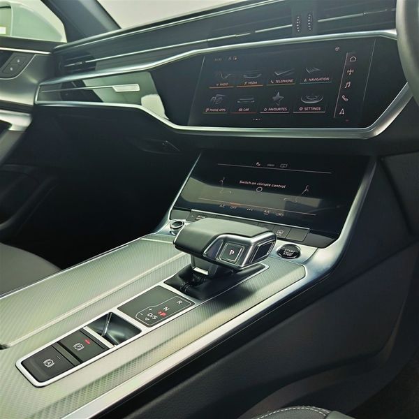 2026-Audi-A6-S-Line-quattro-Auto-40-TDI-140kW image:24
