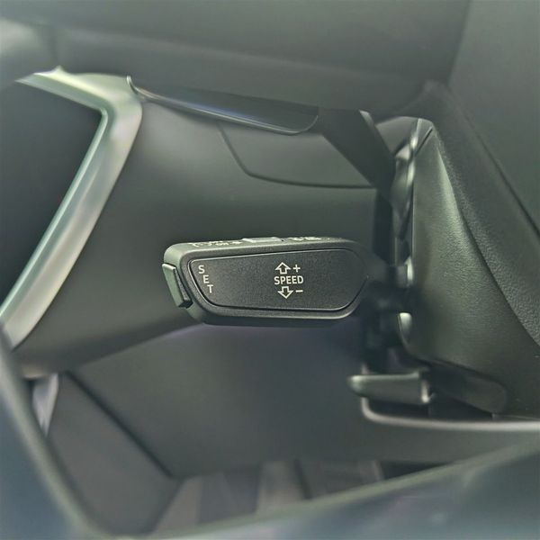 2026-Audi-A6-S-Line-quattro-Auto-40-TDI-140kW image:32