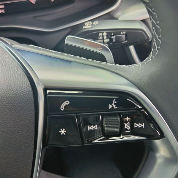 2026-Audi-A6-S-Line-quattro-Auto-40-TDI-140kW image:35